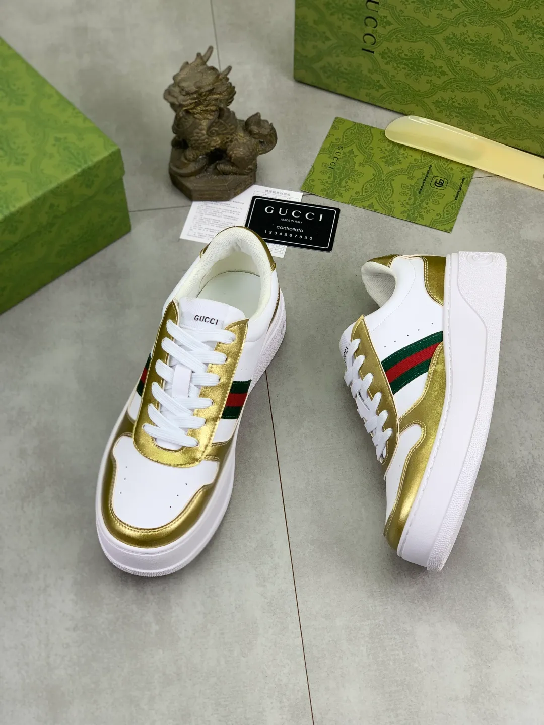 Men's shoes 💰P400💰【New model】 🆘 The latest model from Gucci official website 🎁 Classic casual and fashionable men's shoes 👟 Hot model 💥 Simple and elegant style, exclusive for trendy men. Unique latest brand elements from the official website 👑 Original Gucci decoration, fashionable and generous, made of original soft calfskin fabric ➕ Comfortable soft pigskin lining ✅Wear-resistant rubber outsole specified on the official website_Full elasticity, classic model taken in real life🎬Color: 5️⃣colors available😍Number: 38-44 (45 46 customized)